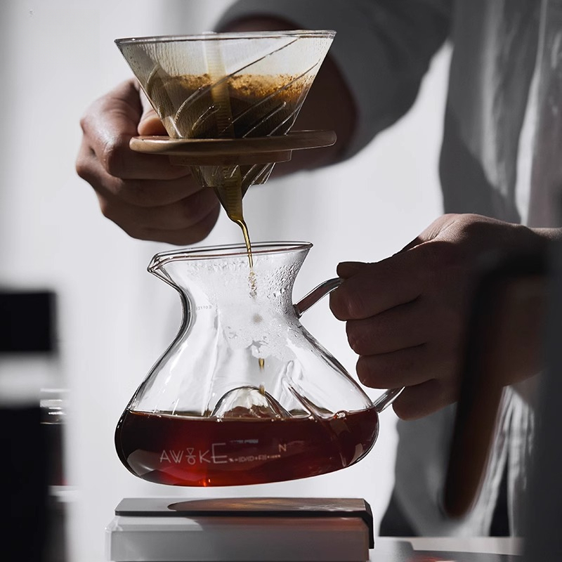 صانع قهوة بالتقطير اليدوي مع و - مراجعة Coffee Equipment V60 وسعره